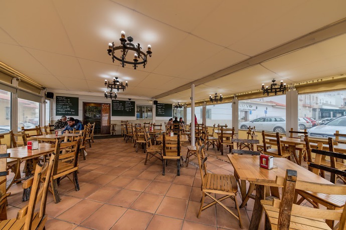 Imagen del bar/restaurante del Aparthotel Loto Conil. Foto 3