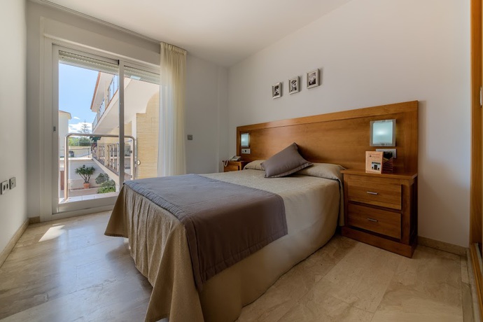 Imagen de la habitación del Aparthotel Loto Conil. Foto 18