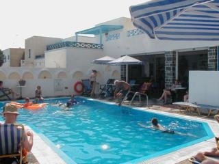 Imagen de la piscina del Aparthotel Lucia Villas. Foto 5