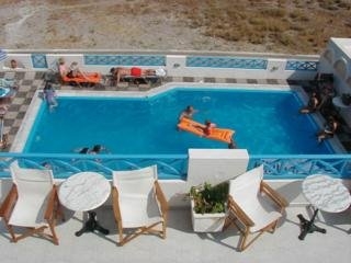 Imagen de la piscina del Aparthotel Lucia Villas. Foto 6