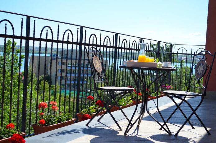 Imagen de los interiores del Aparthotel Luxury Ovidiu Mamaia. Foto 8