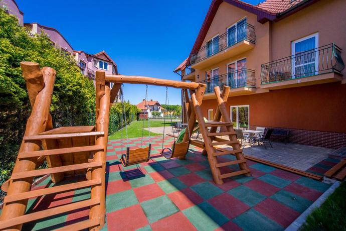 Imagen de los interiores del Aparthotel Malinka. Foto 12