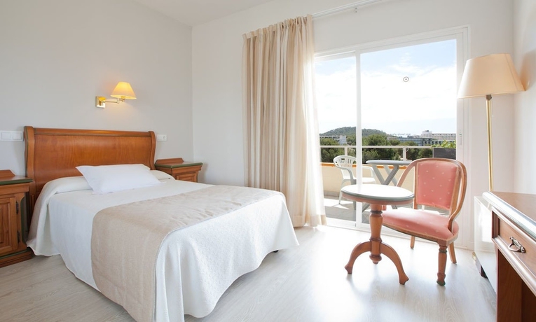 Imagen de la habitación del Aparthotel Mar Hotels Paguera and Spa y Apartamentos. Foto 9
