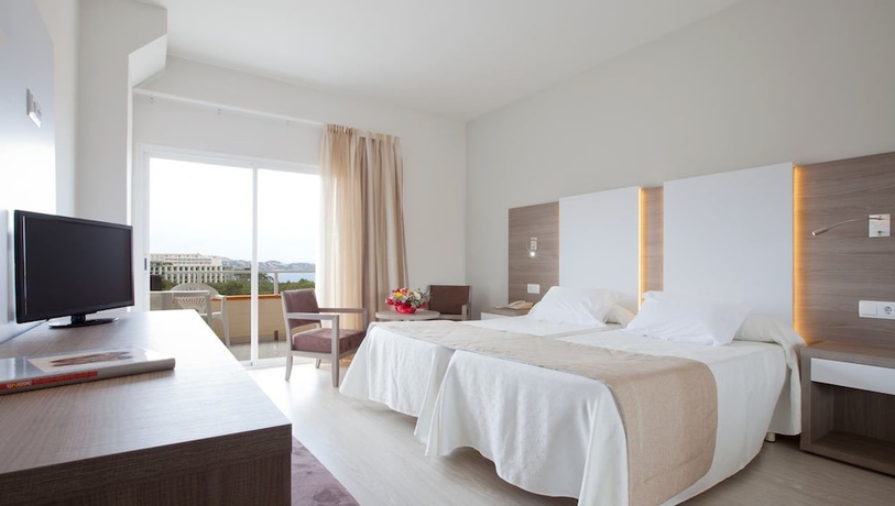 Imagen de la habitación del Aparthotel Mar Hotels Paguera and Spa y Apartamentos. Foto 10