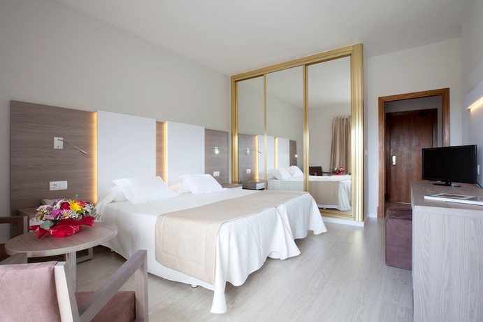 Imagen de la habitación del Aparthotel Mar Hotels Paguera and Spa y Apartamentos. Foto 11