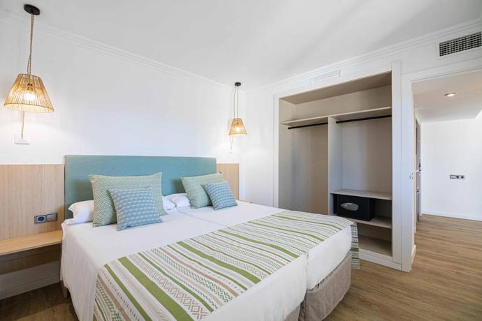 Imagen de la habitación del Aparthotel MarSenses Ferrera Blanca. Foto 5