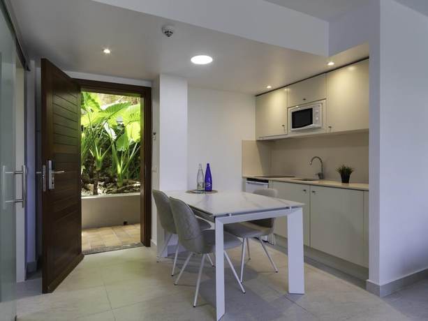 Imagen de la habitación del Aparthotel MarSenses Natura Olea. Foto 10