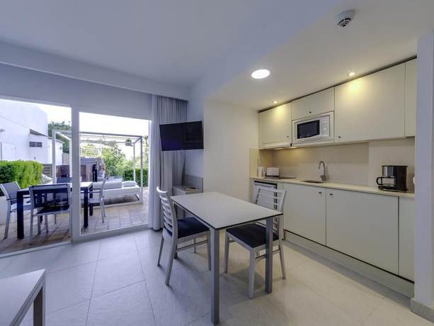 Imagen de la habitación del Aparthotel MarSenses Natura Olea. Foto 11