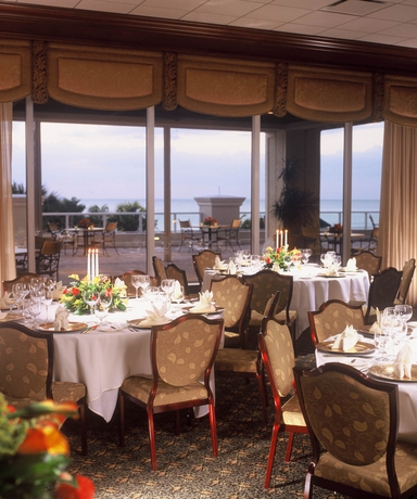 Imagen de los interiores del Aparthotel Marco Beach Ocean Suites. Foto 10