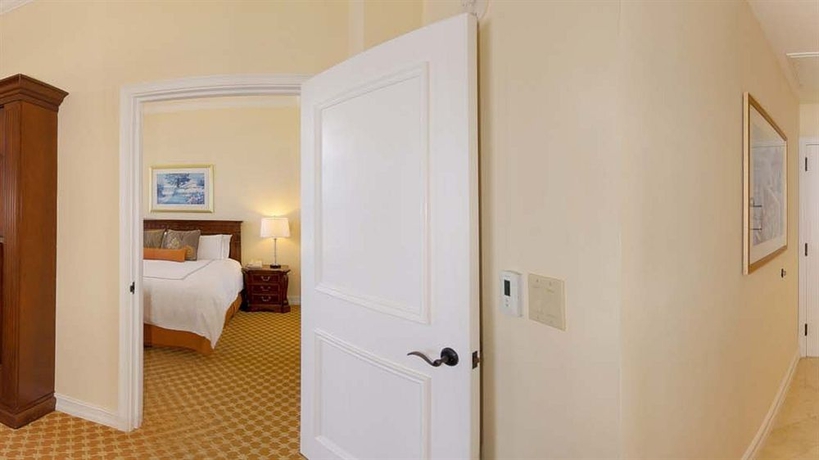Imagen de los interiores del Aparthotel Marco Beach Ocean Suites. Foto 12