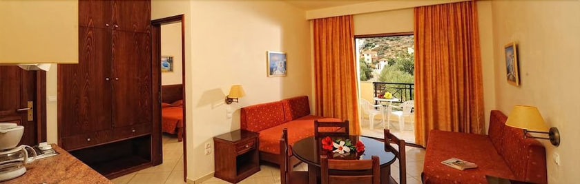 Imagen de la habitación del Aparthotel Maria Lambis. Foto 15