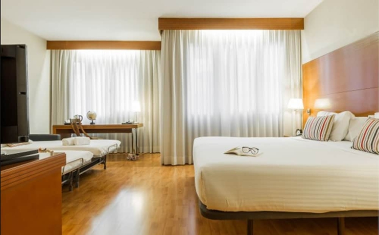 Imagen de la habitación del Aparthotel Mariano Cubi Barcelona. Foto 2