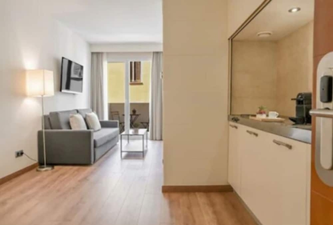 Imagen de la habitación del Aparthotel Mariano Cubi Barcelona. Foto 8