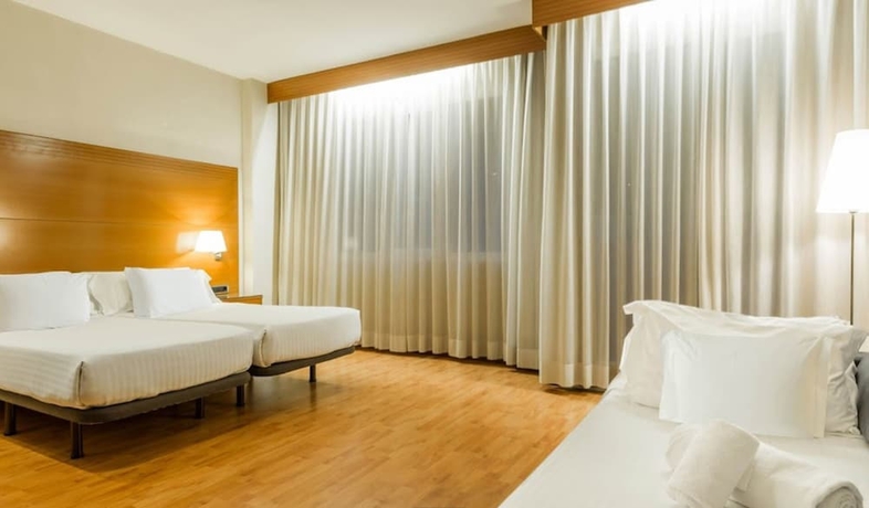 Imagen de la habitación del Aparthotel Mariano Cubi Barcelona. Foto 10
