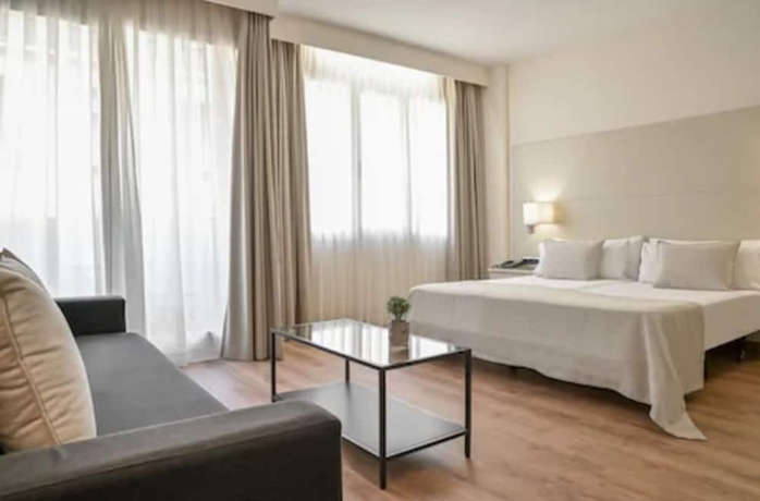 Imagen de la habitación del Aparthotel Mariano Cubi Barcelona. Foto 16