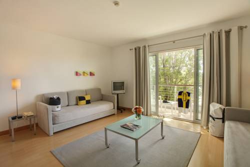 Imagen de la habitación del Aparthotel Marina Club Resort. Foto 6