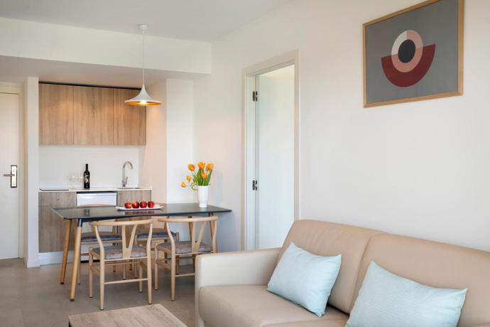 Imagen de la habitación del Aparthotel Marina Drach. Foto 2