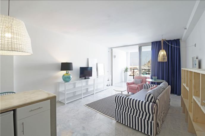 Imagen de los interiores del Aparthotel Marina Suites, Puerto Rico. Foto 13