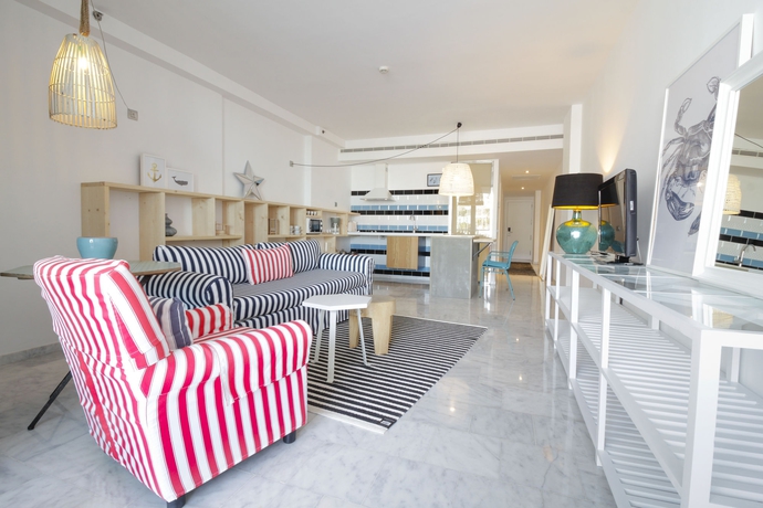 Imagen de los interiores del Aparthotel Marina Suites, Puerto Rico. Foto 14