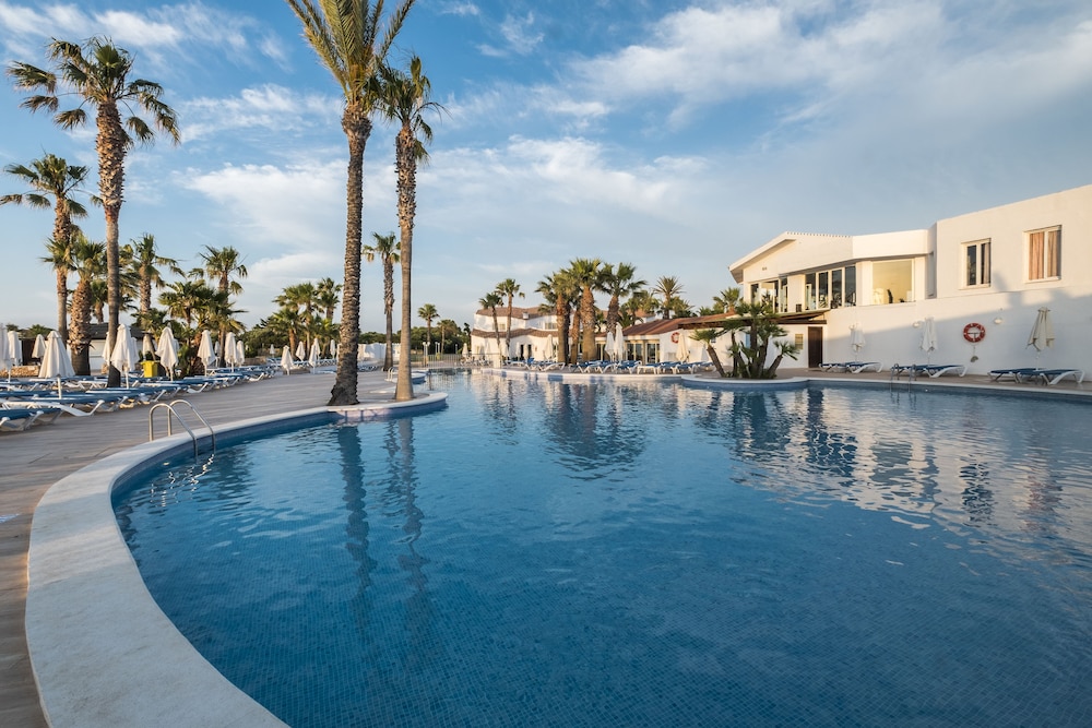 Imagen de la piscina del Aparthotel Marinda Garden Aparthotel. Foto 18