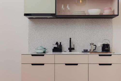 Imagen de los interiores del Aparthotel Marktbar Studios. Foto 13