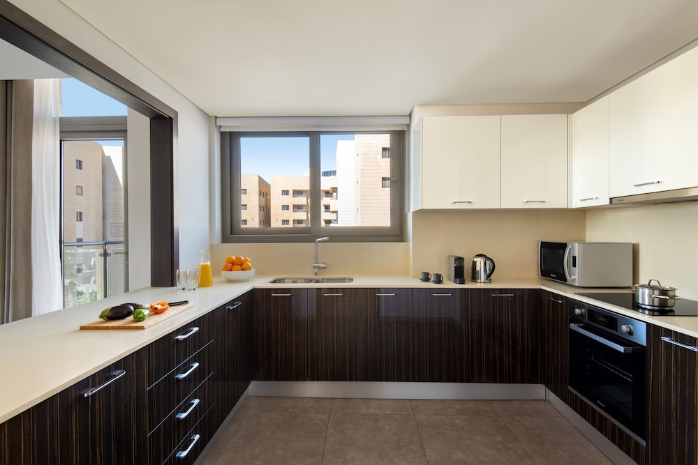 Imagen de la habitación del Aparthotel Marriott Executive Apartments Doha, Le Mirage City Walk. Foto 8