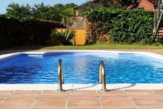 Imagen de la piscina del Aparthotel Marsol, Castelldefels. Foto 9