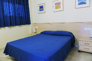 Imagen de la habitación del Aparthotel Marsol, Castelldefels. Foto 7