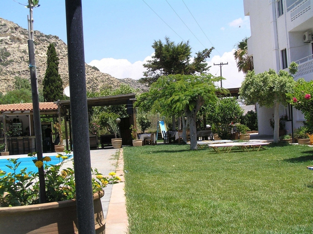 Imagen de la piscina del Aparthotel Matala Bay. Foto 14