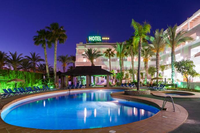 Imagen de la piscina del Aparthotel M&eacute;xico, Vera. Foto 15