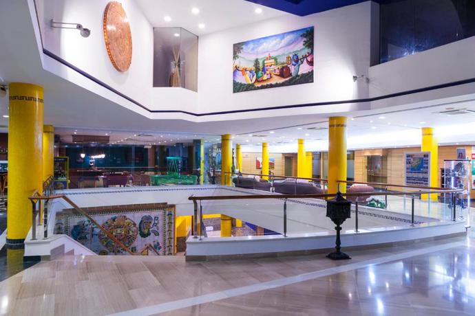 Imagen de los interiores del Aparthotel M&eacute;xico, Vera. Foto 14