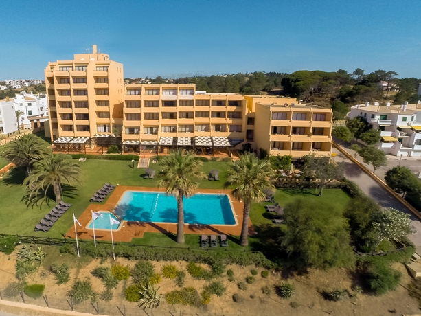 Imagen general del Aparthotel Meia Praia Lagos - Beach Club Apartments. Foto 1