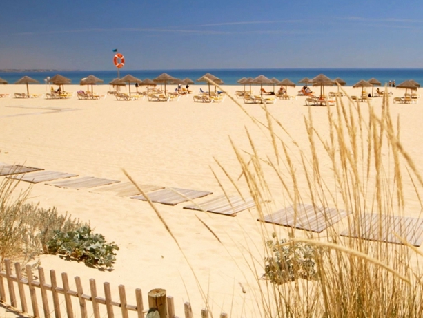 Imagen de los exteriores del Aparthotel Meia Praia Lagos - Beach Club Apartments. Foto 13