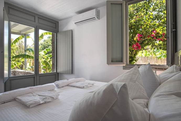 Imagen de la habitación del Aparthotel Melagrana. Foto 4