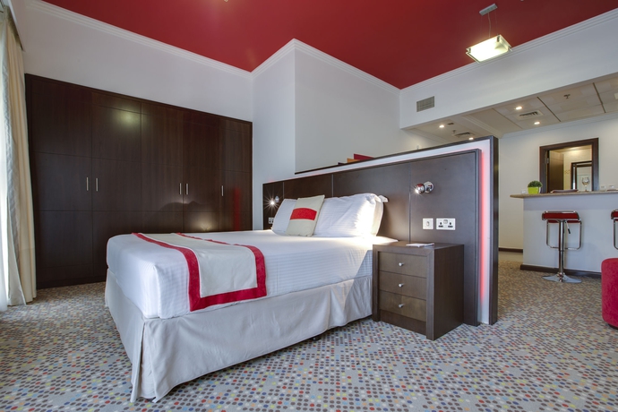 Imagen de la habitación del Aparthotel Mena. Foto 3