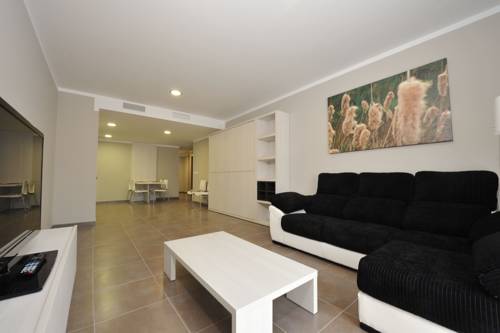 Imagen de la habitación del Aparthotel Meseguer, Alca&ntilde;iz. Foto 2