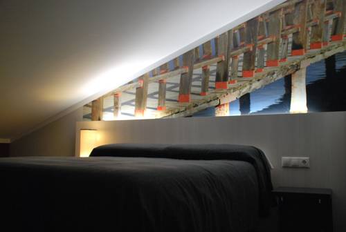 Imagen de la habitación del Aparthotel Meseguer, Alca&ntilde;iz. Foto 4