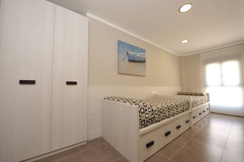 Imagen de la habitación del Aparthotel Meseguer, Alca&ntilde;iz. Foto 12