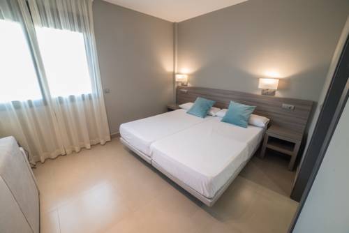 Imagen de la habitación del Aparthotel Miguel Sanchez. Foto 4