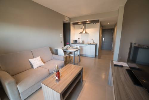 Imagen de la habitación del Aparthotel Miguel Sanchez. Foto 6
