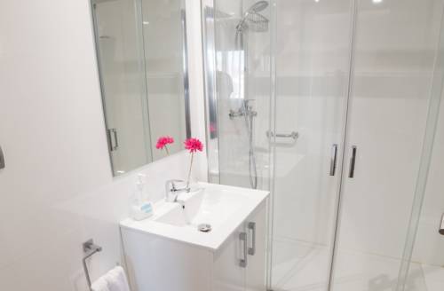 Imagen de la habitación del Aparthotel Miguel Sanchez. Foto 10