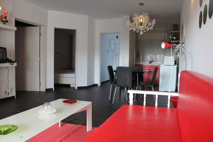 Imagen de los interiores del Aparthotel Mimi - Milfontes Miami Penthouse With Rooftop Infinity Pool - Duna Parque Group. Foto 15