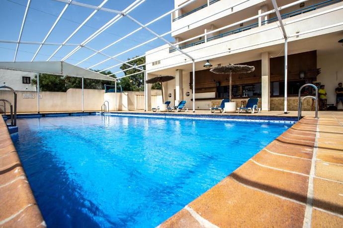Imagen de la piscina del Aparthotel Mojacar Beach. Foto 17