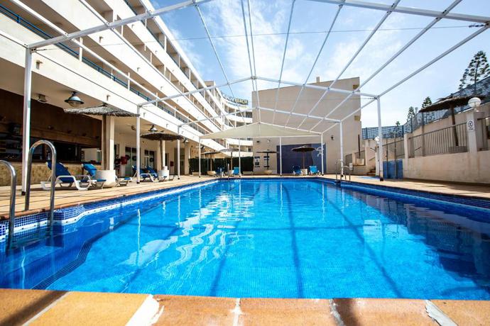 Imagen de la piscina del Aparthotel Mojacar Beach. Foto 18