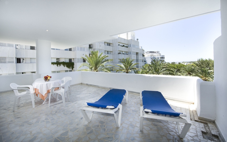 Imagen de los exteriores del Aparthotel Monarque Sultan. Foto 8