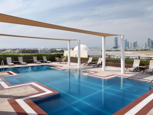 Imagen general del Aparthotel Movenpick Apartments Al Mamzar Dubai. Foto 1