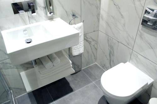 Imagen de la habitación del Aparthotel NOX Waterloo. Foto 1