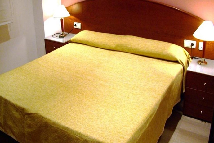 Imagen general del Aparthotel Napols. Foto 1