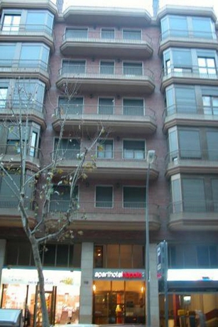 Imagen general del Aparthotel Napols. Foto 5
