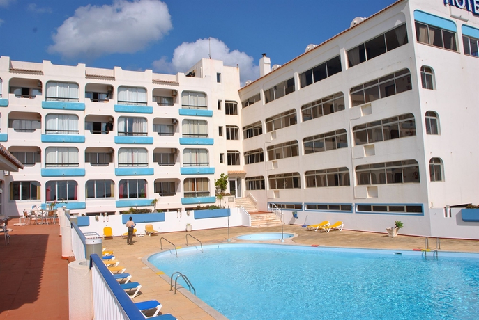 Imagen de la piscina del Aparthotel Navigator. Foto 8